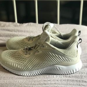 adidas alphabounce em running shoes